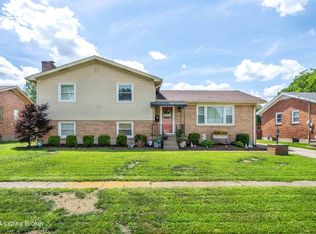 3412 Fernheather Dr, Shively, KY 40216