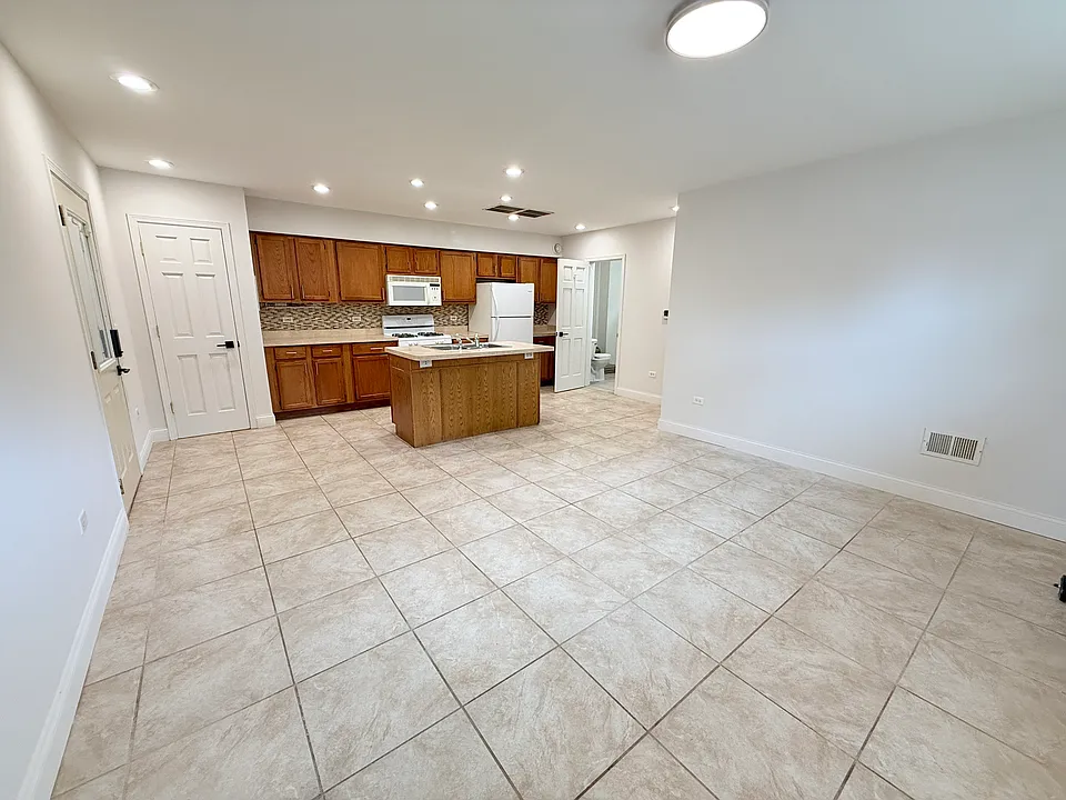 2655 W 97th Pl