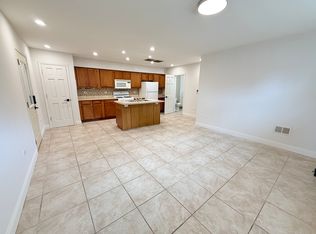 2655 W 97th Pl, Evergreen Park, IL 60805
