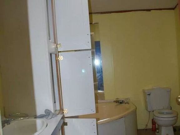 3rd image of 60 Riverview Cir