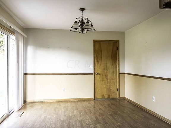 5th image of 100 Claren Dr