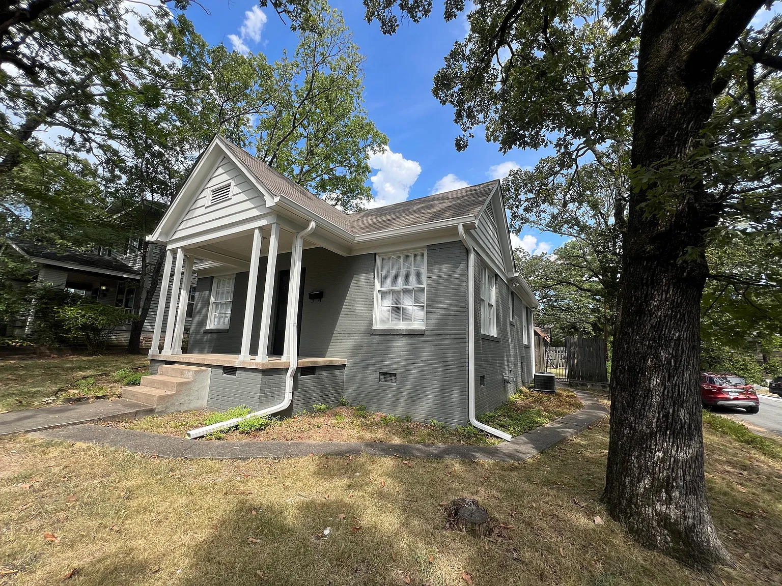2 bed, 1015 sqft, $1,600 — Photo 3