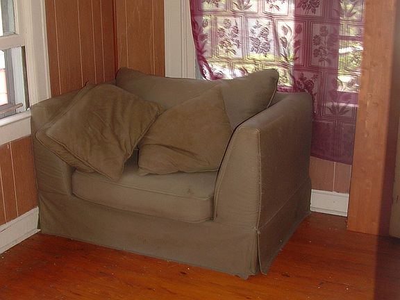 4th image of 301 N Quincy Ave