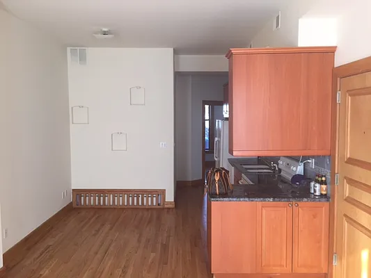 Rented by New York Realty Minimax Inc | media 19