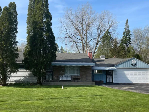 6125 Sandy Ln, Burton, MI 48519