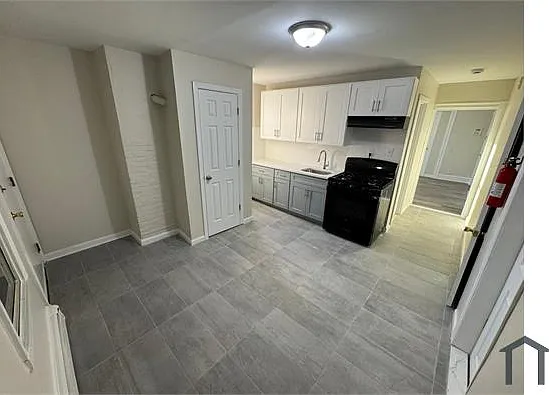 58 S 14th St #3 — Photo 1
