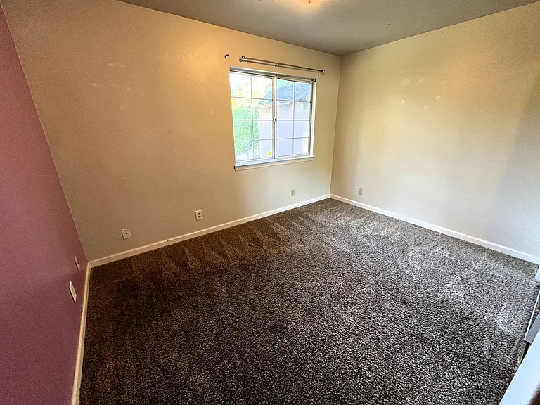 7025 London Dr — Photo 12