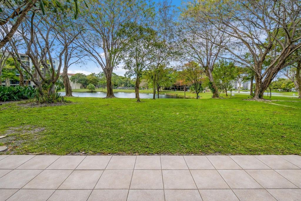 2214 S Cypress Bend Drive #106, photo 4