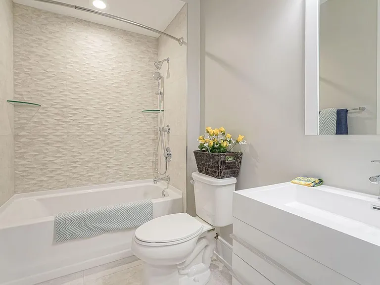 Tub/Shower Combo
