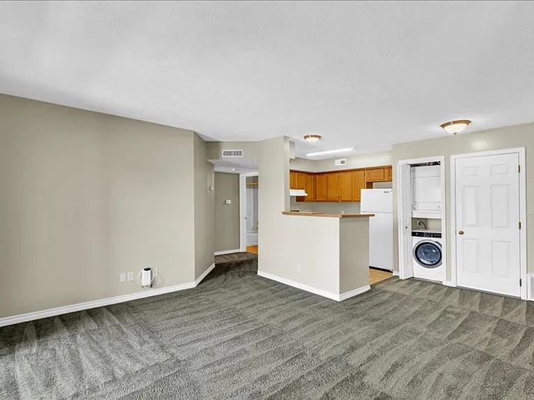 Parkview Apartments — Photo 6