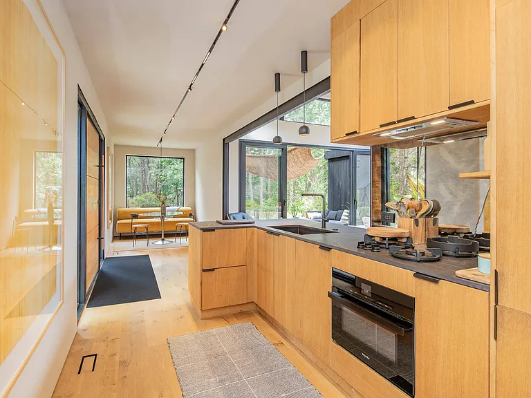 17 Bay View Ave — Photo 12