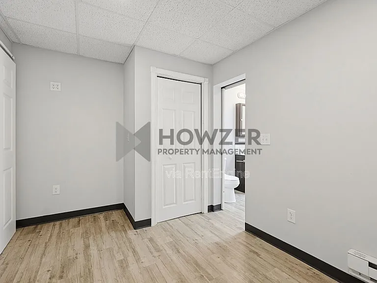 127 Park St #10 — Photo 17