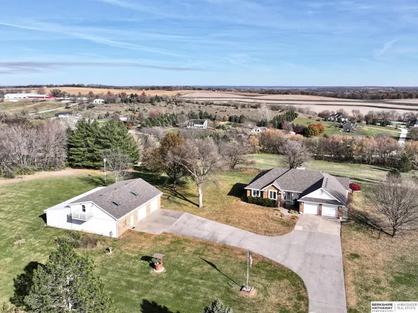 1550 County Road P41, Omaha, NE 68122