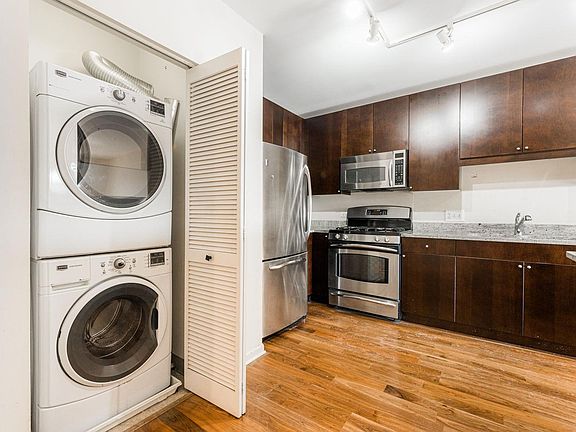 4th image of 1650 Riverwoods Dr #8