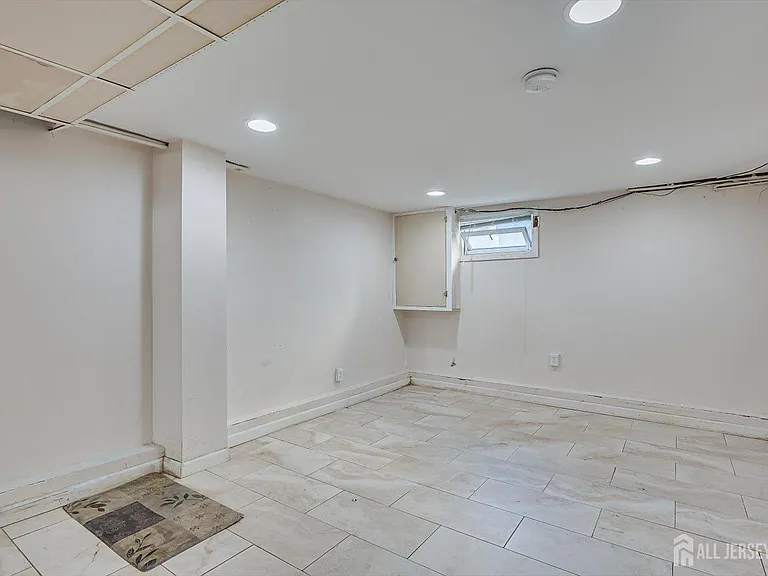111 Sonora Ave — Photo 30