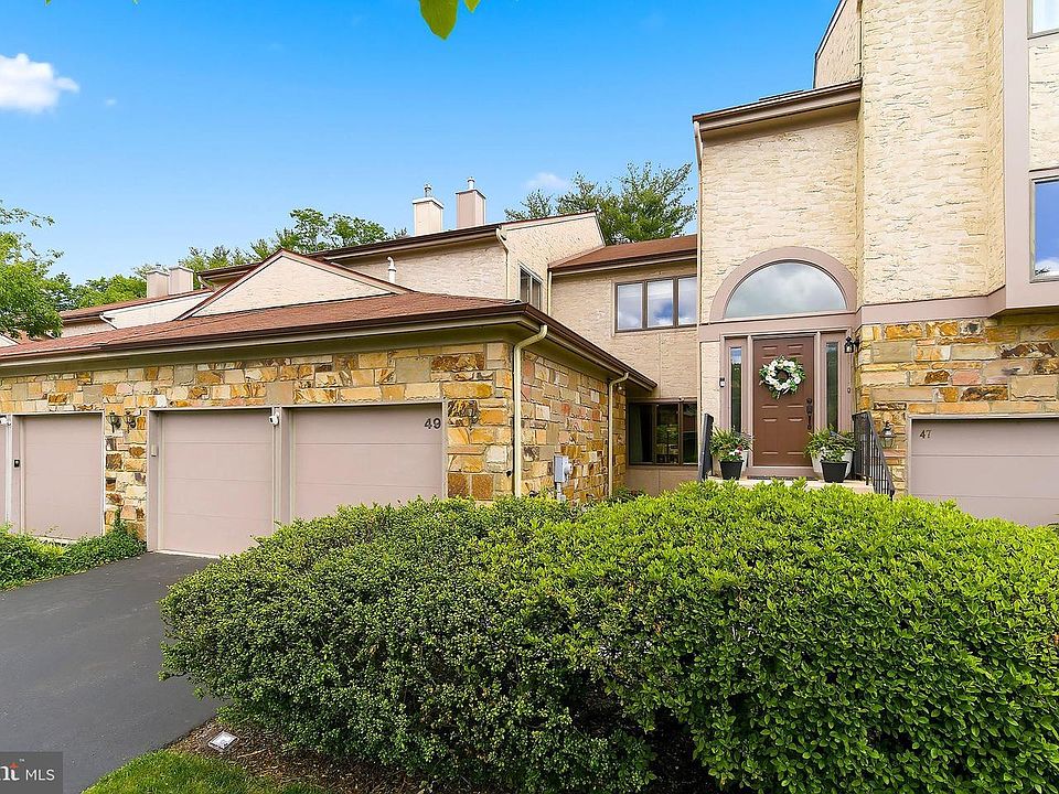 1st image of 49 Woodmont Dr