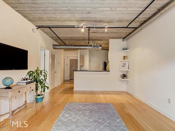 5th image of 800 Peachtree St NE APT 2305