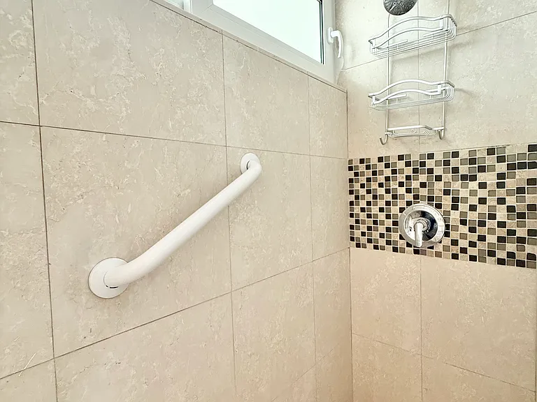 4429 Park Plaza Isla Verde Ave — Photo 15