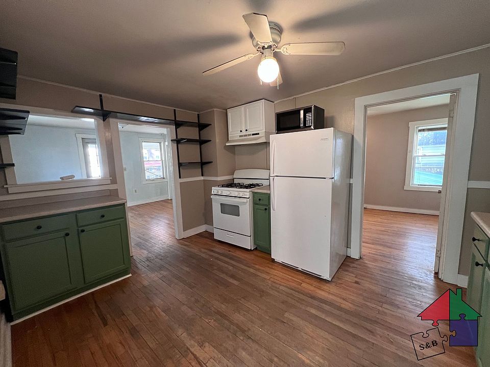 1st image of 82 Malletts Bay Ave #3C