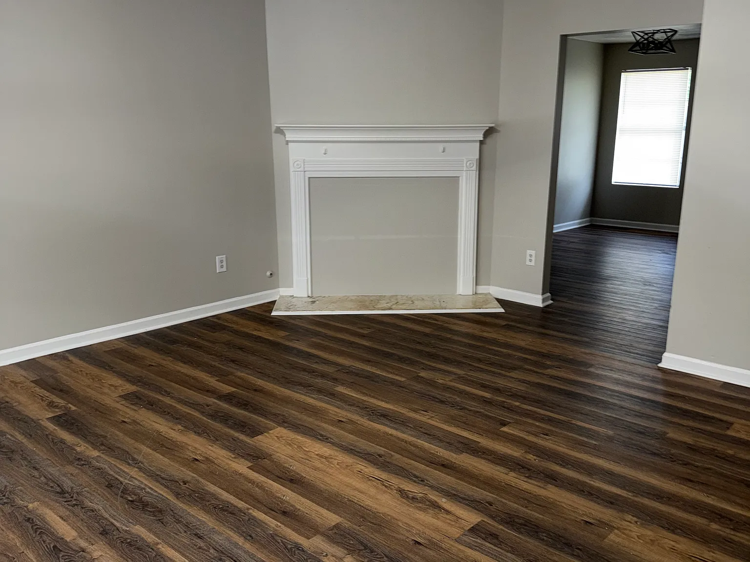 3 bed, 2.5 bath, 1372 sqft, $1,750 — Photo 4