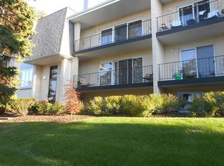 7911 W 157th St APT 1W, Orland Park, IL 60462
