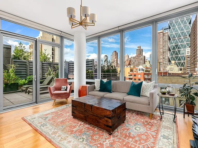 310 W 52nd St #7H — Photo 5