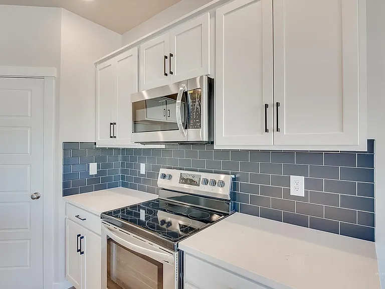 5062 W Avilla Dr — Photo 21