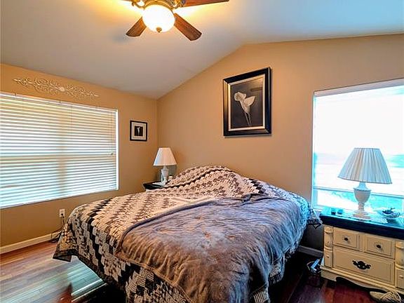 3rd image of 4036 Canebrake Valley Dr