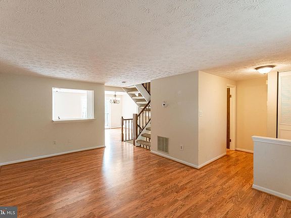 3rd image of 14209 Castlemoor Ct