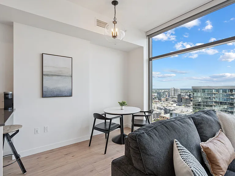 1212 Demonbreun St #2504 — Photo 12