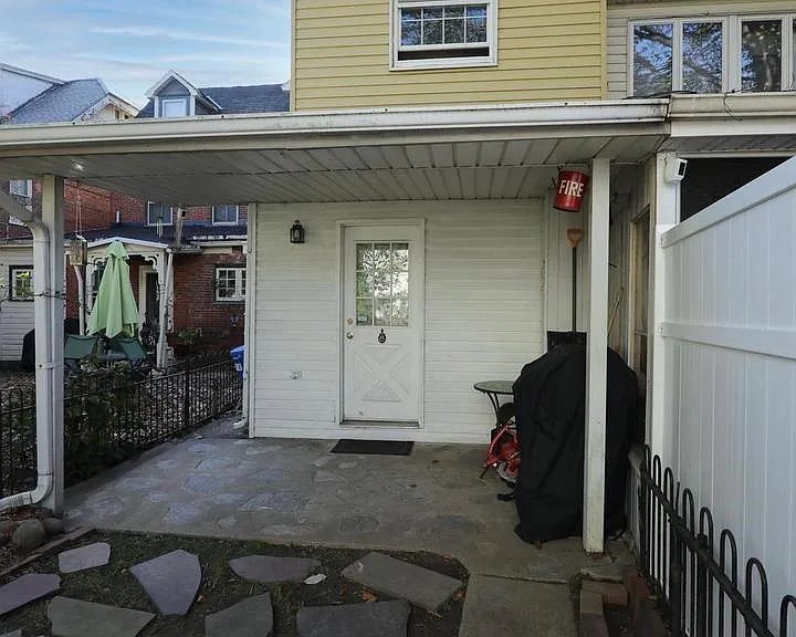 121 Mulberry St — Photo 14