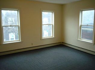 13 Hunting St #2, Cambridge, MA 02141