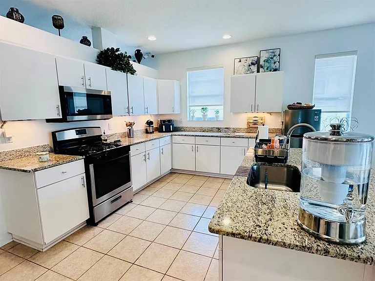 24900 Oakhaven Ct — Photo 33