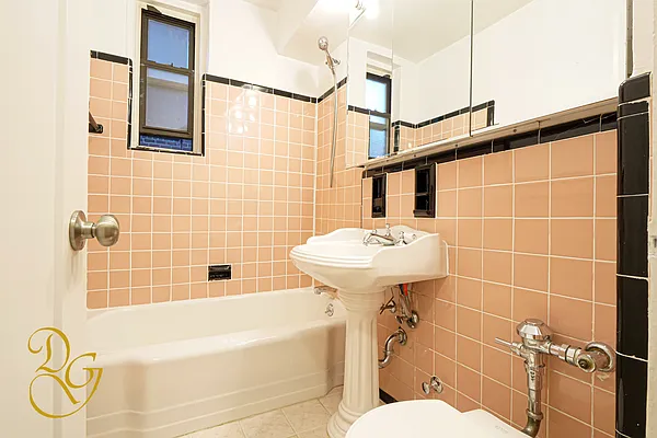 Sold by Dorsa Group | media 18