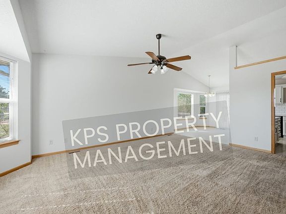 3rd image of 1819 N Honeysuckle Cir