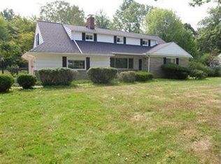 6444 Gates Mills Blvd, Mayfield Heights, OH 44124