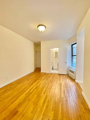 Rented by Waverly Realty Associates | media 27