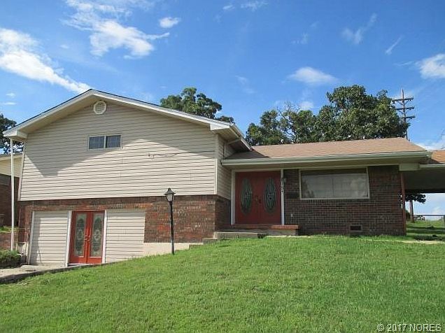 1st image of 815 E Pierce Ave