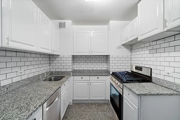 Sold by Voro, LLC | media 18