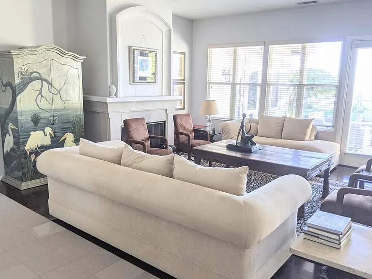725 Terra Nova Dr — Photo 4