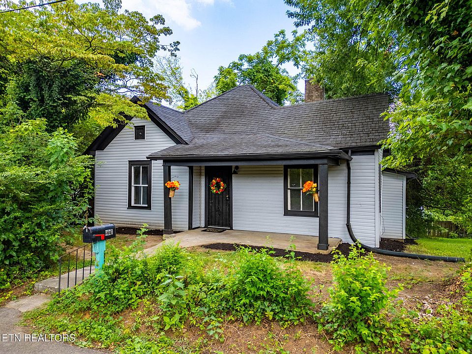 2714 Summit Ave NE, Knoxville, TN 37917 | Zillow