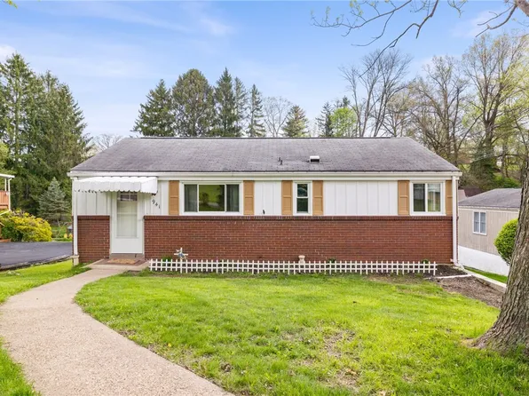 941 Logan Rd, Bethel Park, PA 15102