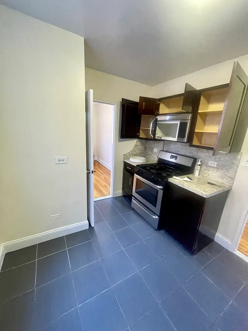 16215 Highland Ave #F photo 1