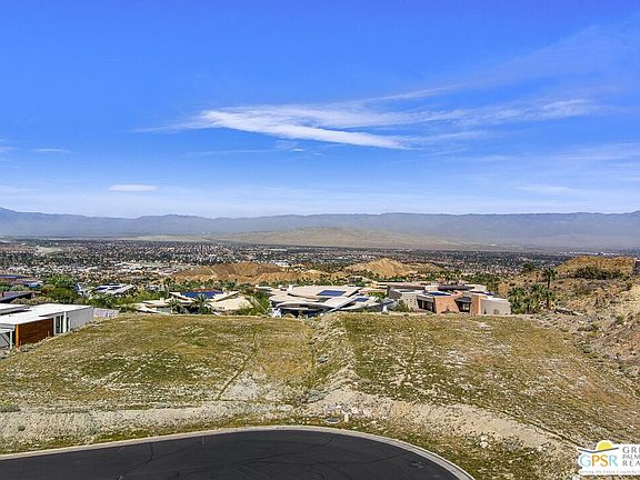 3rd image of 44 Rim Crest Rd