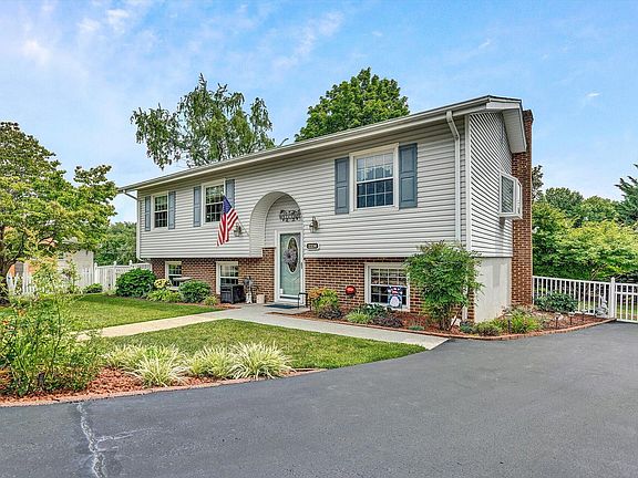 2nd image of 2236 Irish Cir
