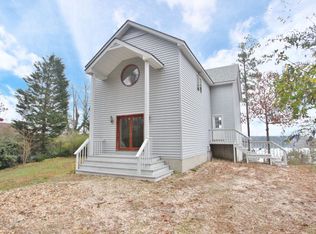 222 E Highview Dr, Lancaster, VA 22503