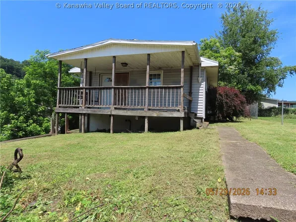 157 Williams St, East Bank, WV 25067