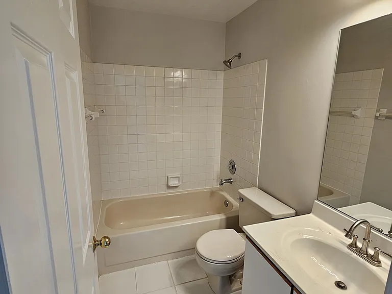 304 Hill St — Photo 19