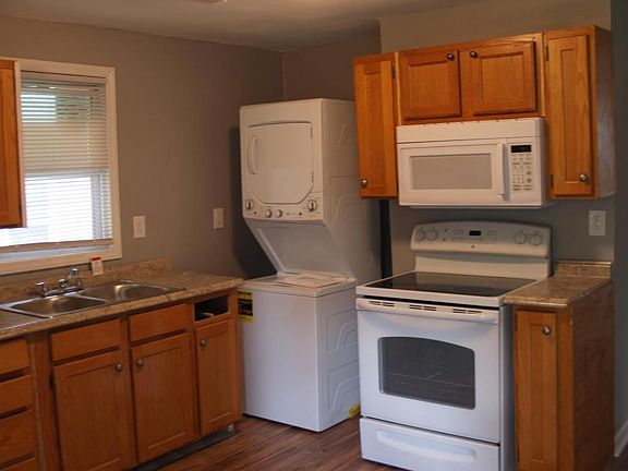 4th image of 616 Granite Ave