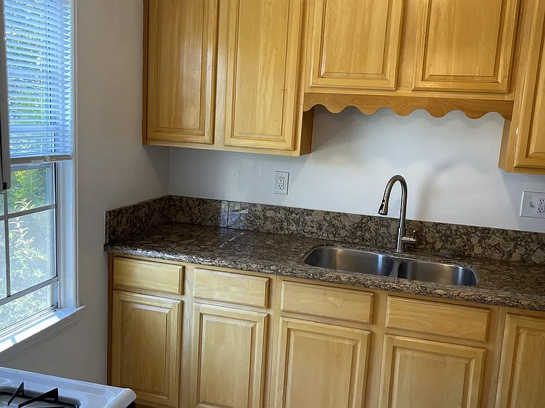 410 S Sierra Madre Blvd #21 — Photo 7